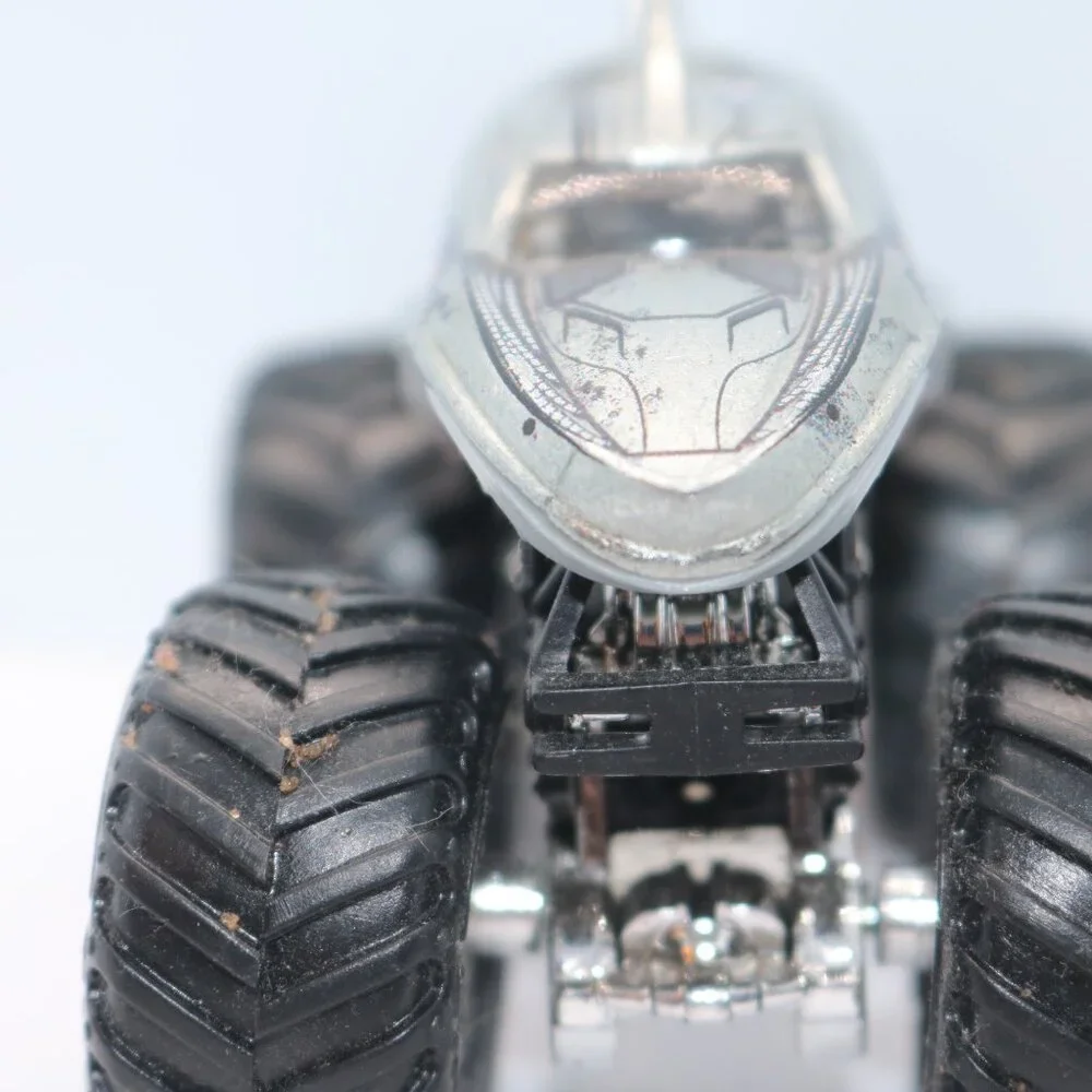 Hot Wheels Monster Jam Cyborg Shark 1/64
